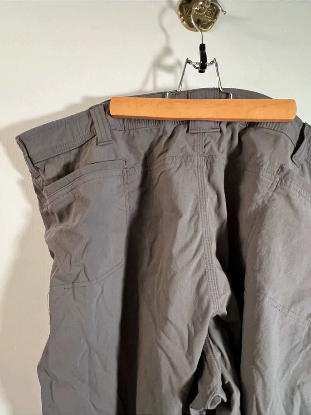 Wrangler Men's Size 48 Cargo Shorts Dark Gray Outdoor Work Shorts NW985G Stretch